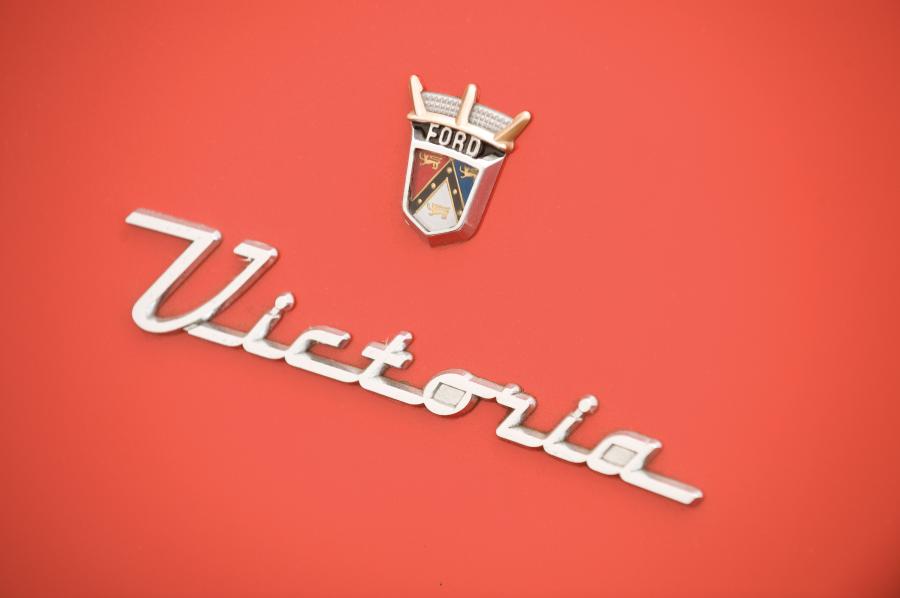  Ford Fairlane Victoria Hardtop Coupe 1956 года  (фото 7 из 49)